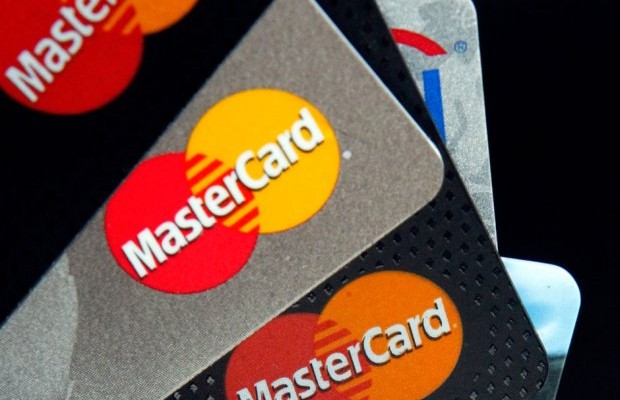 MasterCard запустит оплату платежей с помощью селфи