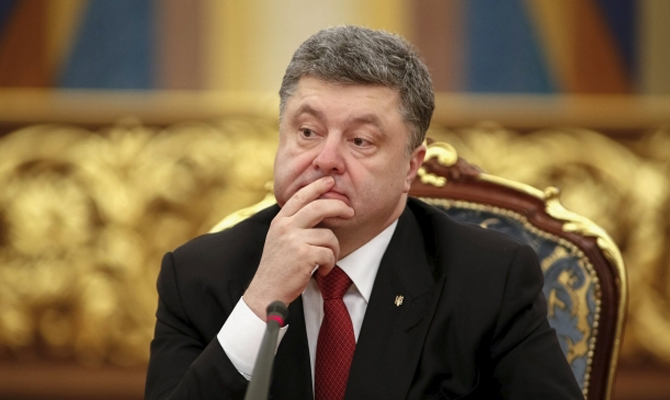 Порошенко доверяют менее 14% украинцев, - опрос