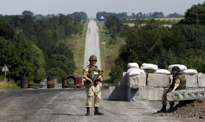 На Донбассе за сутки погибли трое украинских военных