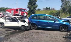 В ДТП в Запорожье погибли двое людей, троих детей госпитализировали